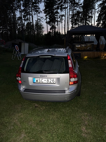 Volvo V50 2 of 5