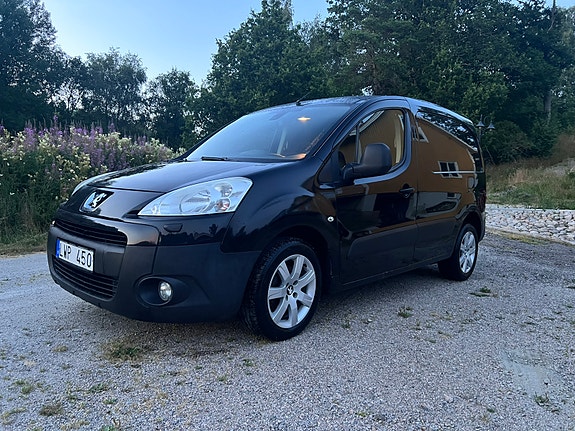 Peugeot Partner 2 of 5