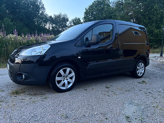 Peugeot Partner 3 of 5