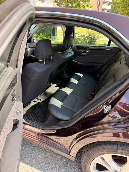 Mercedes-Benz E250 6 of 6