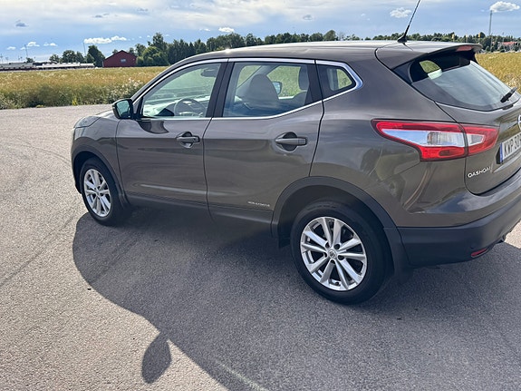 Nissan Qashqai 4 of 30
