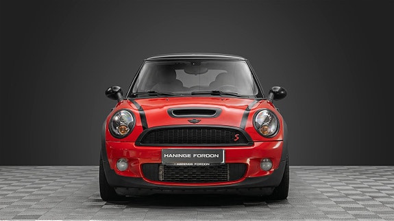 MINI Cooper S 2 of 5