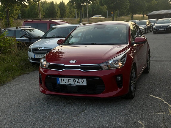 Kia Rio 2 of 5