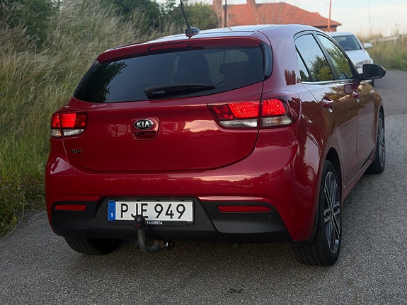 Kia Rio 4 of 5