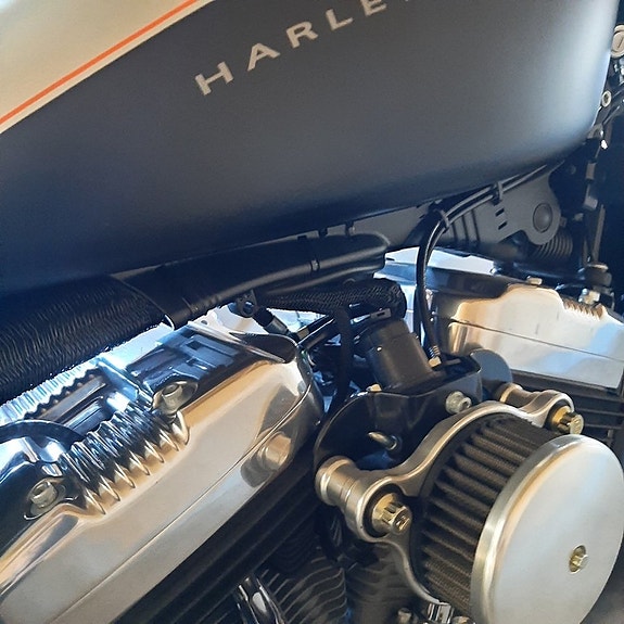 Harley-Davidson Sportster 1200 Nightster XL1200N 5 of 5