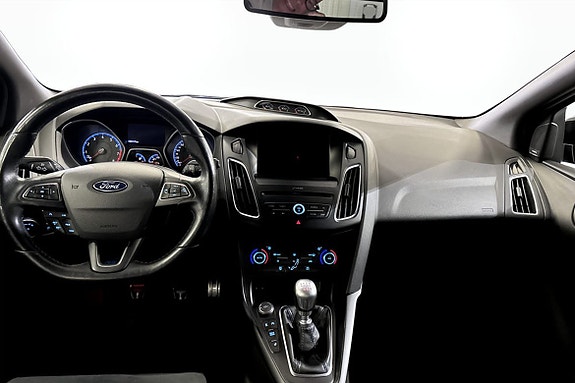 Ford Focus 4 of 5