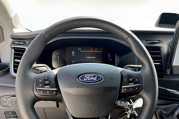 Ford Transit 6 of 7