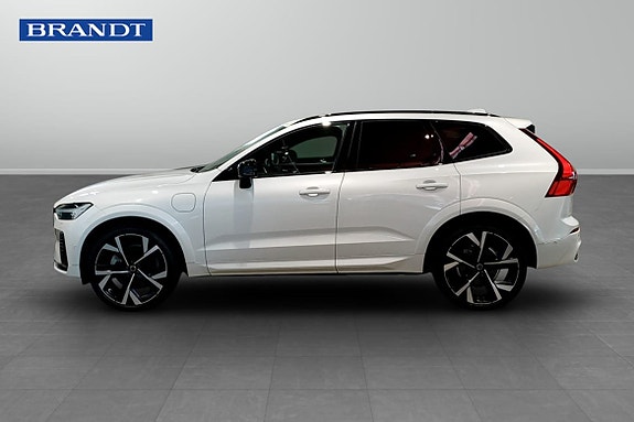 Volvo XC60 3 of 5