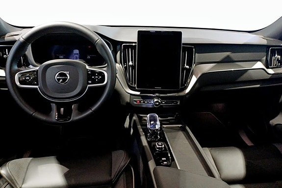 Volvo XC60 4 of 5