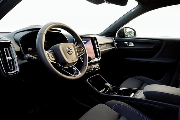 Volvo XC40 5 of 5