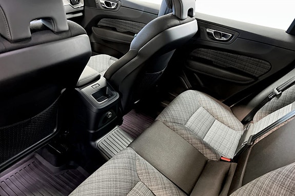 Volvo XC60 8 of 9