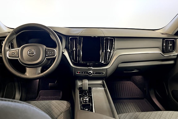 Volvo XC60 4 of 9