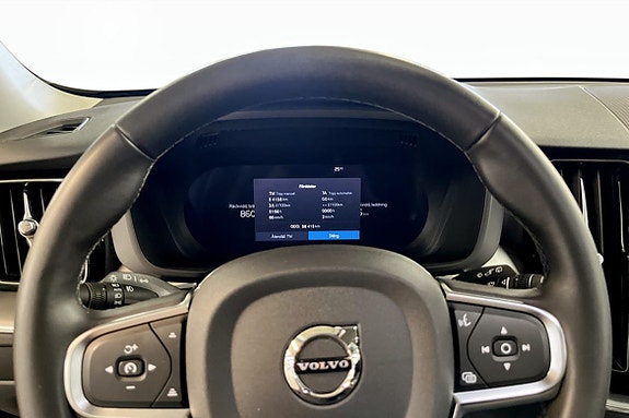 Volvo XC60 7 of 9