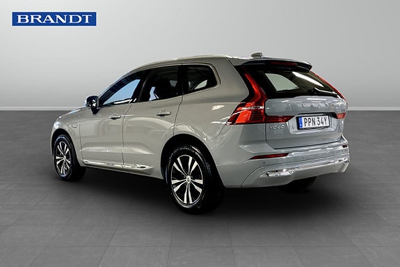 Volvo XC60 2 of 9