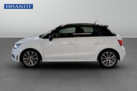Audi A1 3 of 5