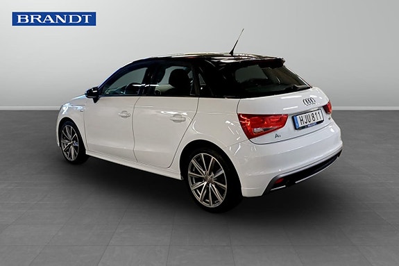 Audi A1 2 of 5