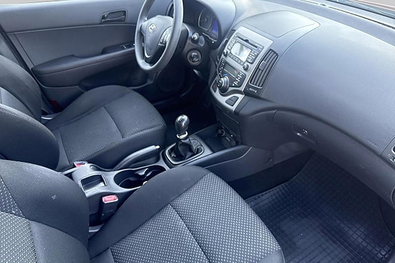 Hyundai i30 11 of 15