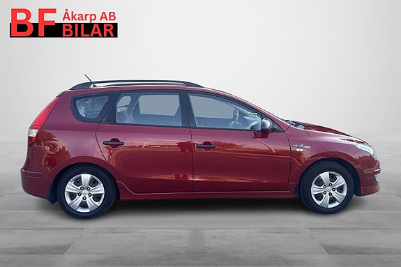Hyundai i30 8 of 15