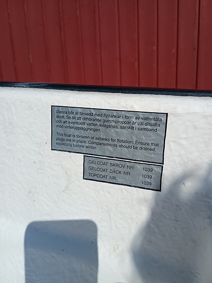 Uttern 38 R i nästan nyskick. Hemkörning. Kom med bud om priset inte passar. 13 of 17
