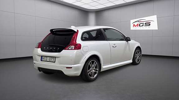 Volvo C30 3 of 5