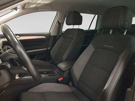 Volkswagen Passat Alltrack 17 of 18