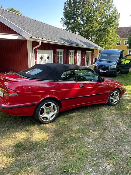 Saab 900 3 of 5