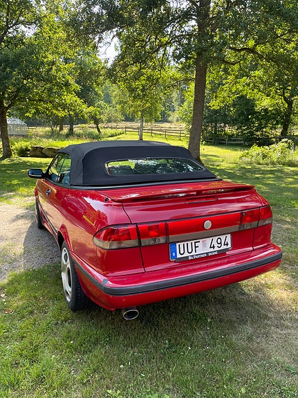 Saab 900 4 of 5
