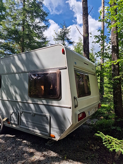 Kip Greyline Special 50 TBD – fast säng, solpaneler och vinteranpassad 15 of 20