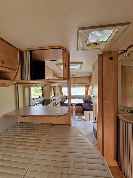 Kip Greyline Special 50 TBD – fast säng, solpaneler och vinteranpassad 9 of 20