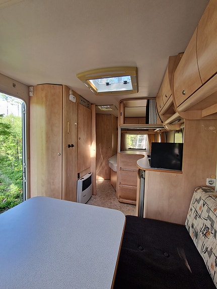 Kip Greyline Special 50 TBD – fast säng, solpaneler och vinteranpassad 12 of 20