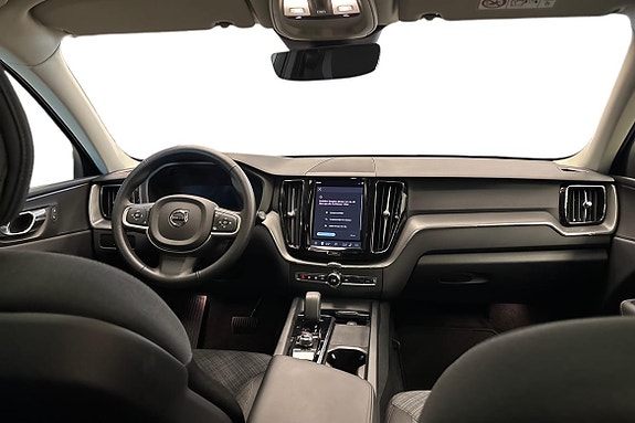 Volvo XC60 9 of 23