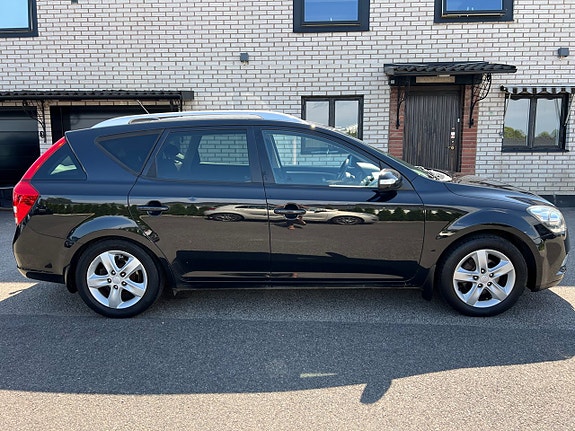 Kia Ceed 12 of 17