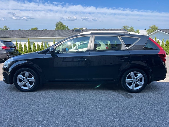 Kia Ceed 6 of 17
