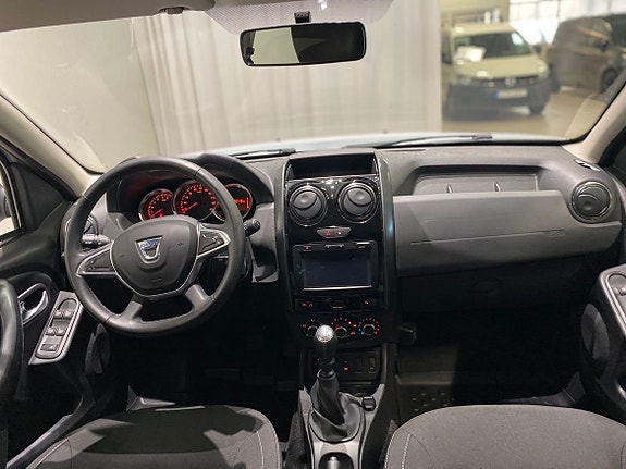 Dacia Duster 2 of 5