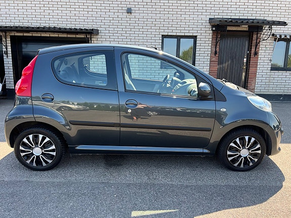 Peugeot 107 12 of 17