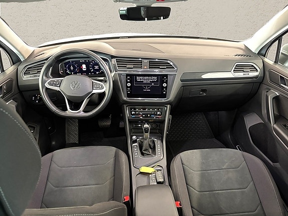 Volkswagen Tiguan 5 of 5