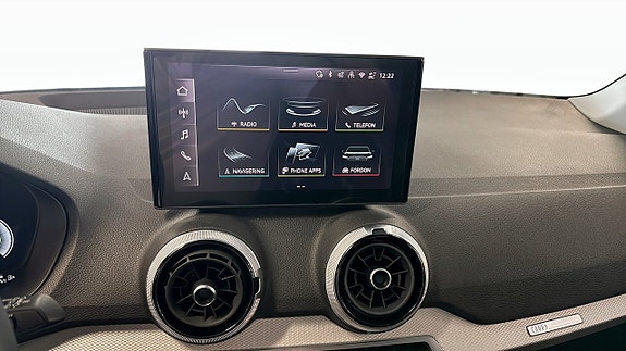 Audi Q2 9 of 17