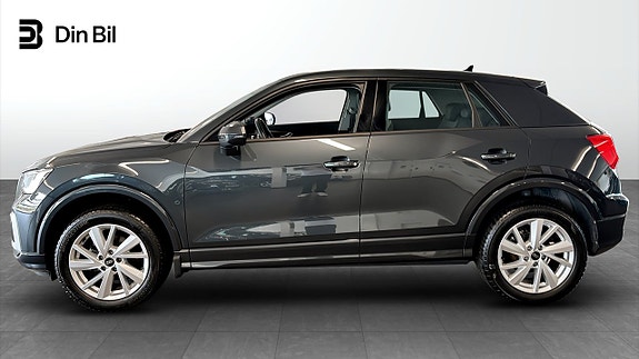 Audi Q2 2 of 5
