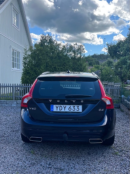 Volvo V60 3 of 5