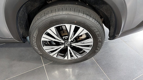Nissan X-Trail 5 of 5