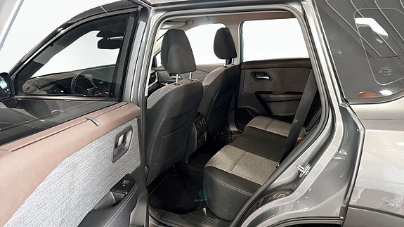 Nissan X-Trail 7 of 9