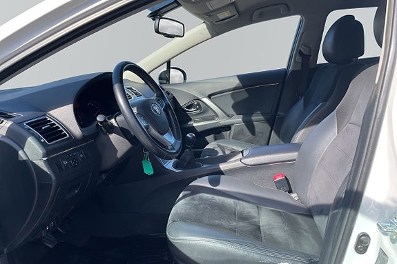 Toyota Avensis 13 of 22