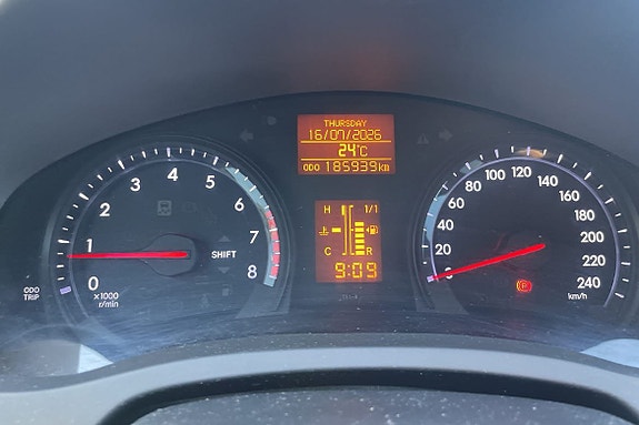 Toyota Avensis 15 of 22