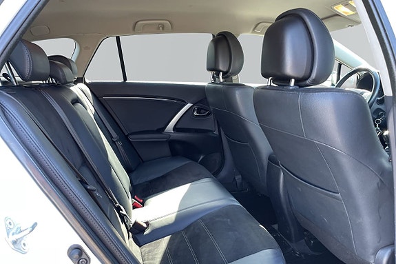 Toyota Avensis 8 of 22