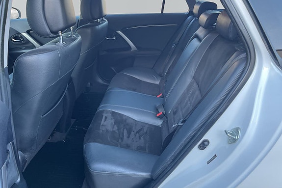 Toyota Avensis 11 of 20