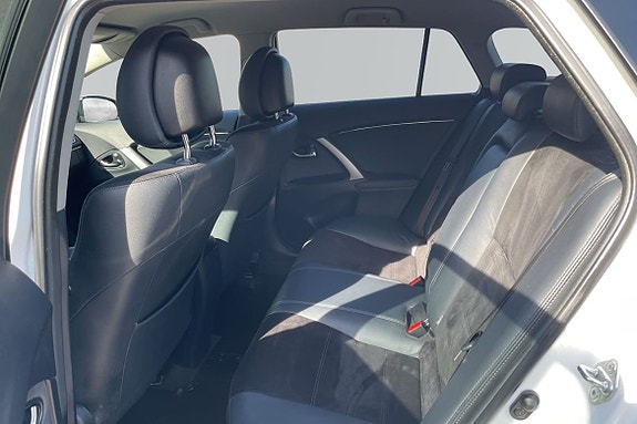 Toyota Avensis 12 of 22