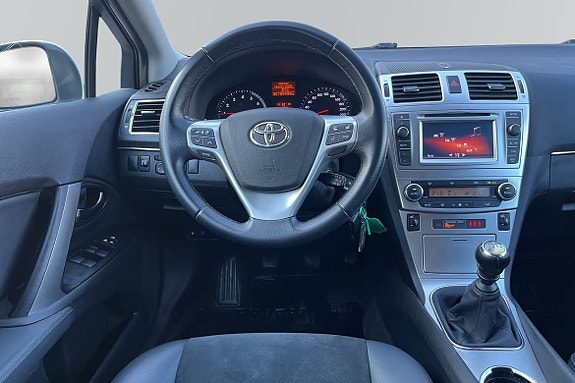 Toyota Avensis 9 of 20