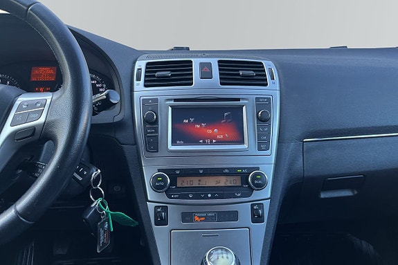 Toyota Avensis 15 of 20