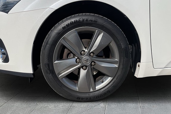 Toyota Avensis 17 of 22