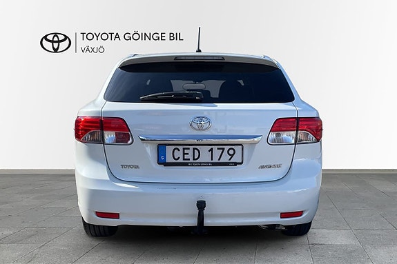 Toyota Avensis 5 of 22
